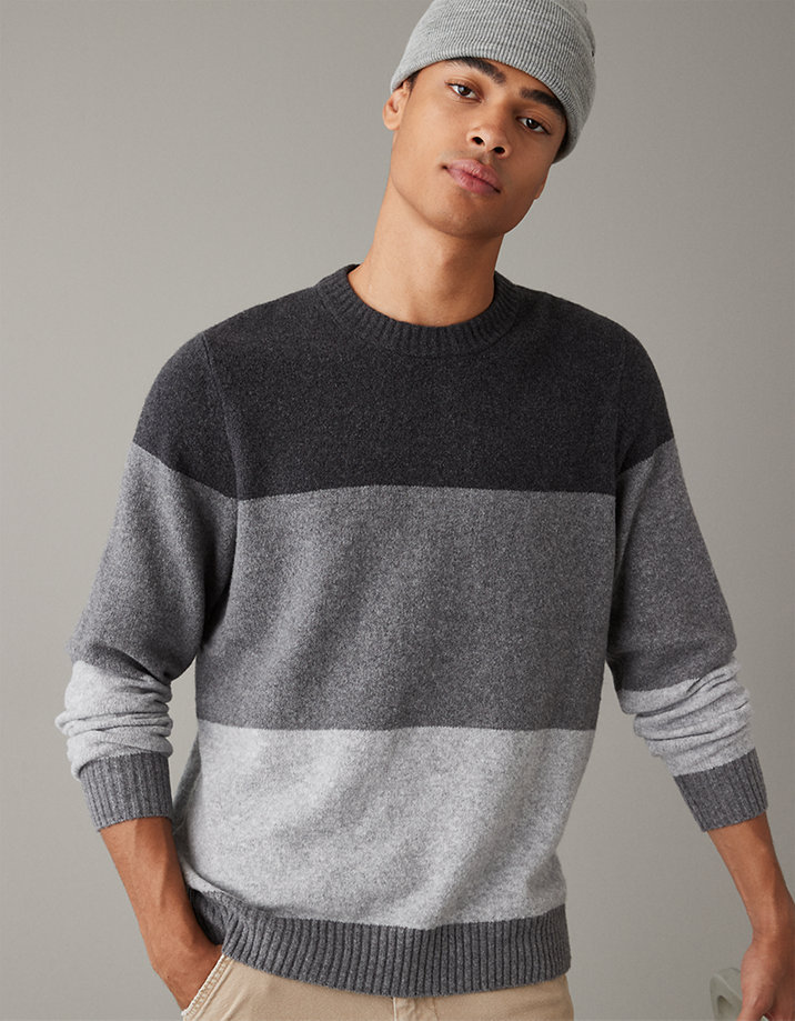 Mens crew neck sweaters is a wardrobe essential that transcends seasonal trends, offering both comfort and style.
