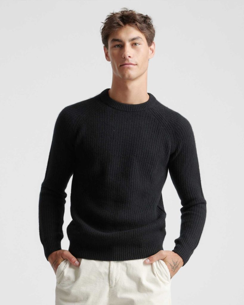Quince cashmere sweaters are renowned for their luxurious softness, warmth, and timeless elegance. Made from the fine undercoat of cashmere goats