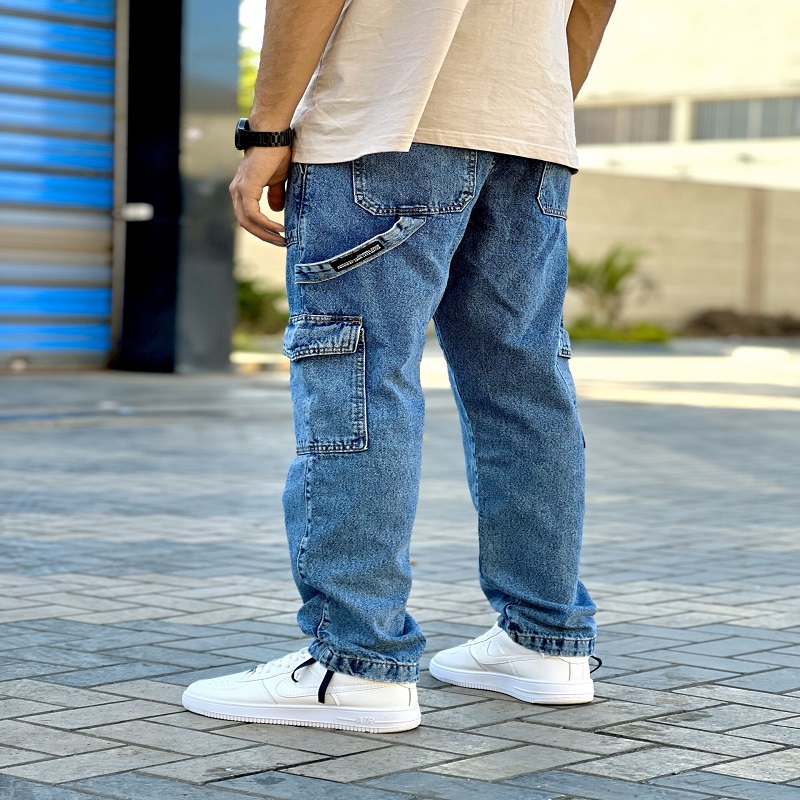 blue cargo pants outfit