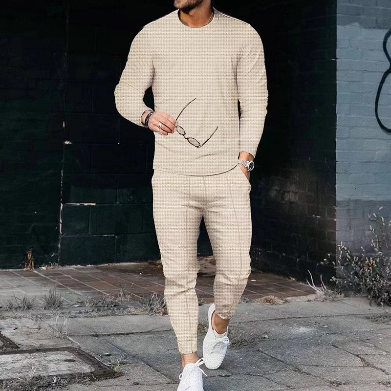 Cream cargo pants outfit 