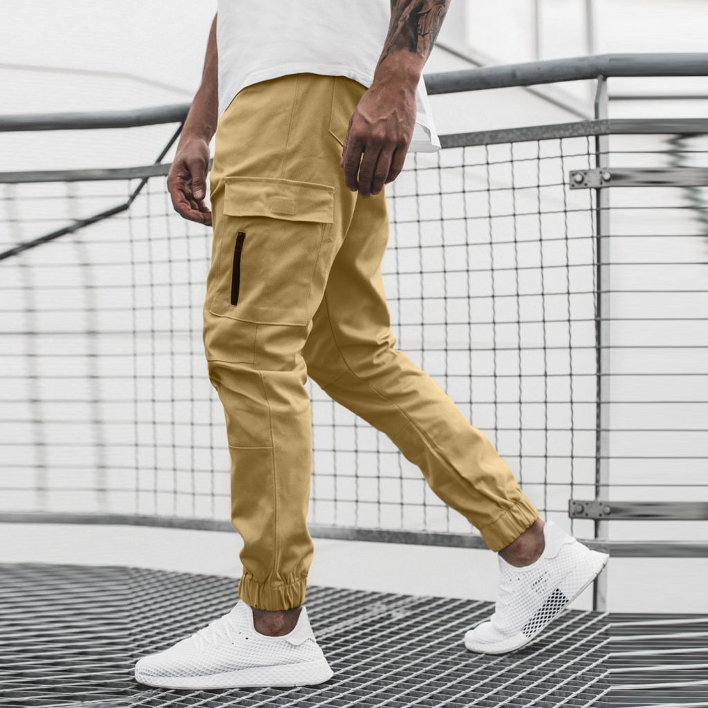 Casual beige pants outfit