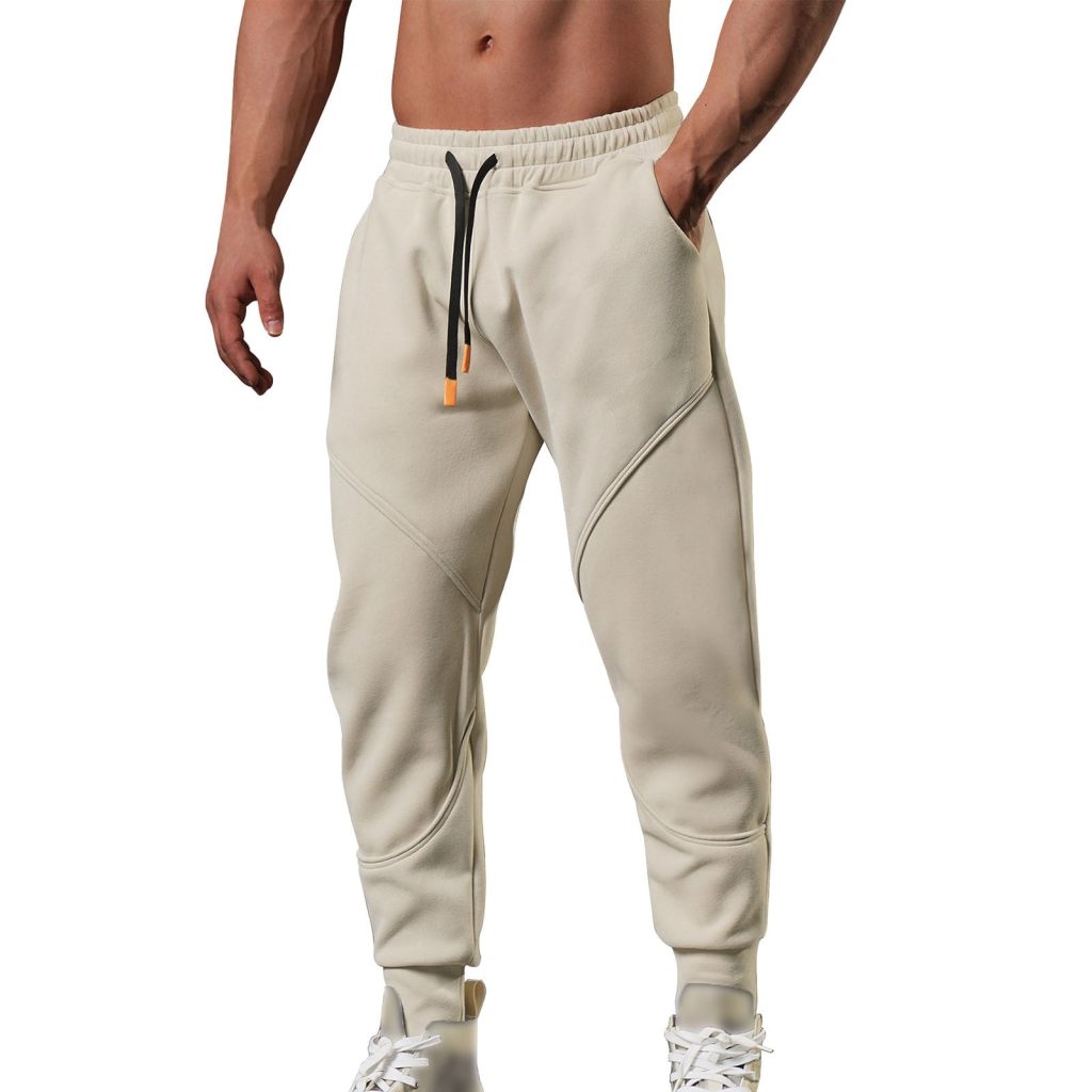 Casual beige pants outfit