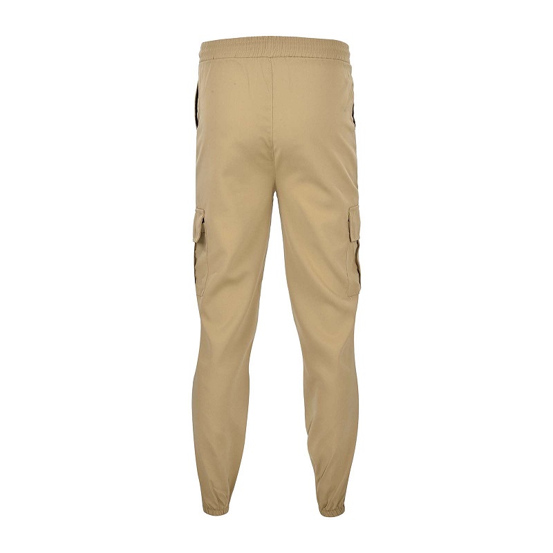 Cream cargo pants outfit 