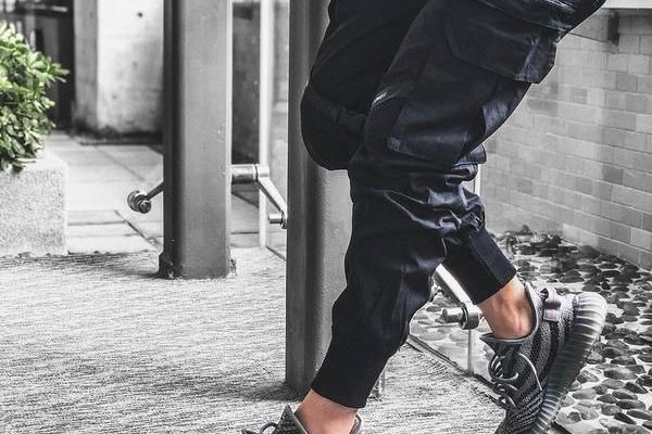 black tailor cargo pants