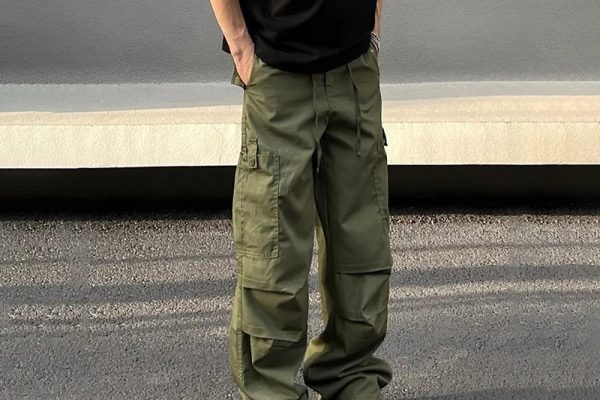 olive green cargo pants outfit